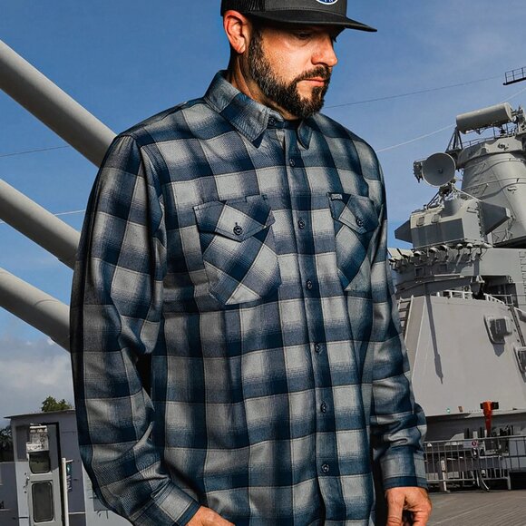 DIXXON Flannel The MIGHTY MO Flannel Shirt - Men's M - Picture 7 of 11